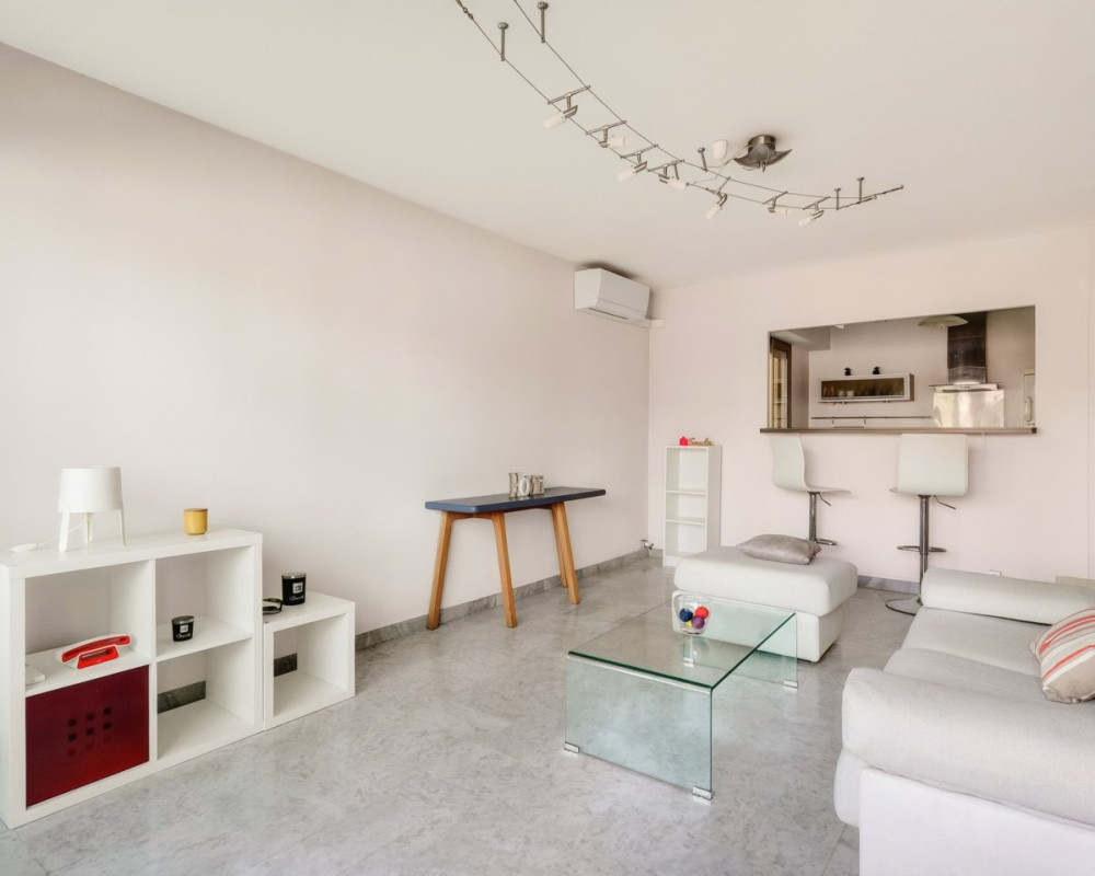 Apartment  - 2 rooms  - 48.4 m² -  €239,000 - For sale 