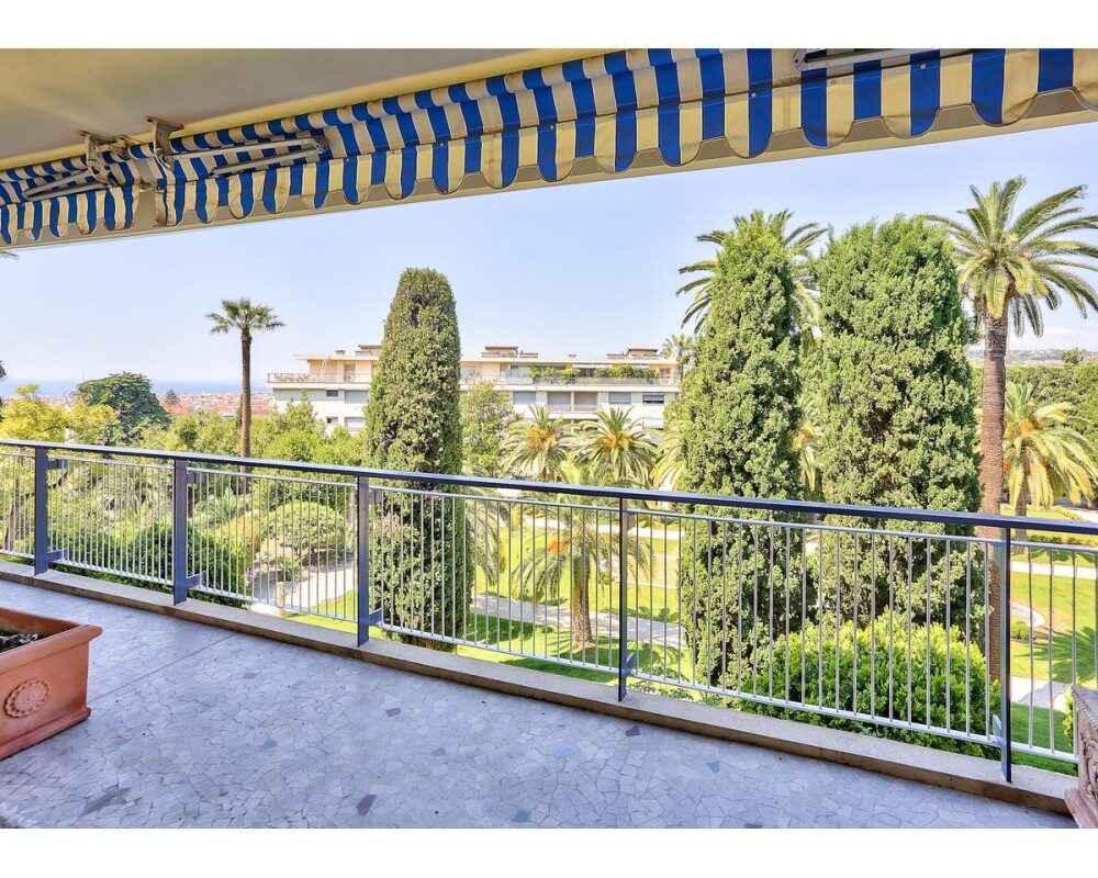Nice Cimiez - 2-3 Rooms Appartment in the Most Prestigious Residence of Cimiez 