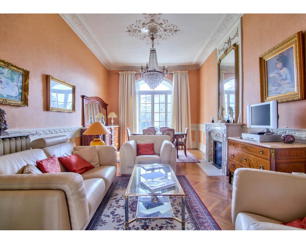 Nice Cimiez - Luxurious Two Bedrooms Appartment In Old Building    