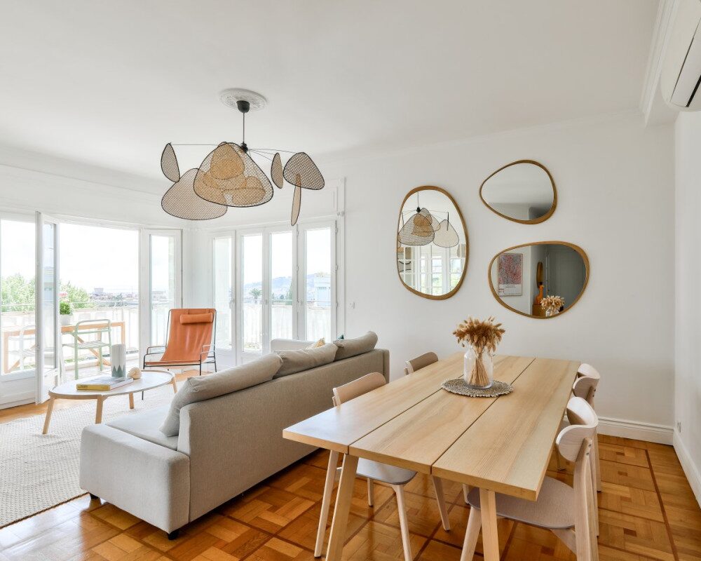 Nice Cimiez – Magnificent Renovated 2-Bedroom Apartment in a Prestigious Residence