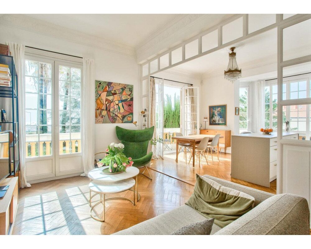  Nice Lower Cimiez - Three bedroom Apartment in a Triple-Exposure Belle Epoque Townhouse 