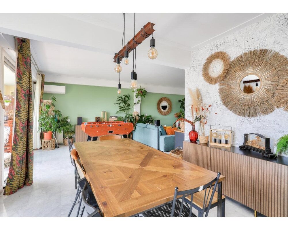 Nice Cimiez - Beautiful Fully Renovated 3 Bedroom Apartment 110 sqm  in a Residence with Garden