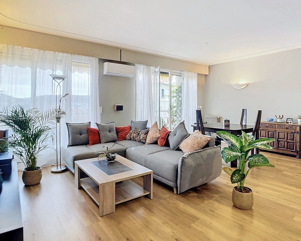 Nice Cimiez - Large 4-room apartment with terrace in a luxury residence