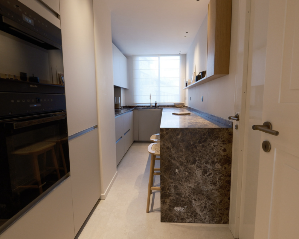 Nice Victor Hugo - Elegant 2 Bedroom Apartment 80 sqm with Uninterrupted View