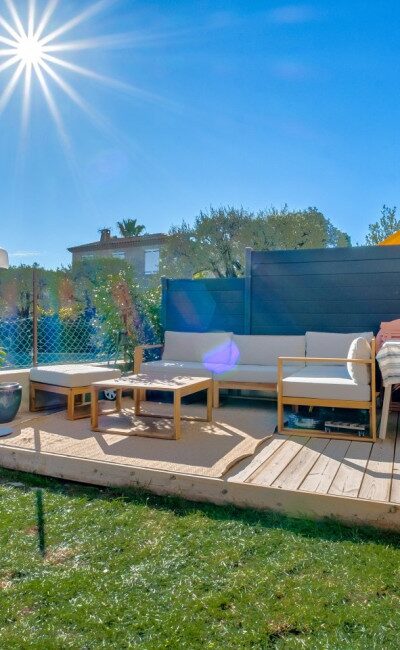 Apartment in Antibes Peyregoue with terrace and garden, sea view glimpse