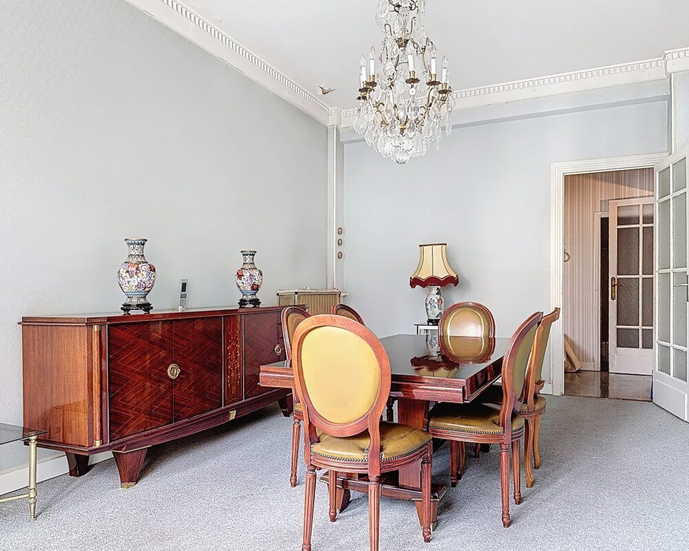 Spacieux appartement dans magnifique rÃ©sidence Art DÃ©co de Cimiez