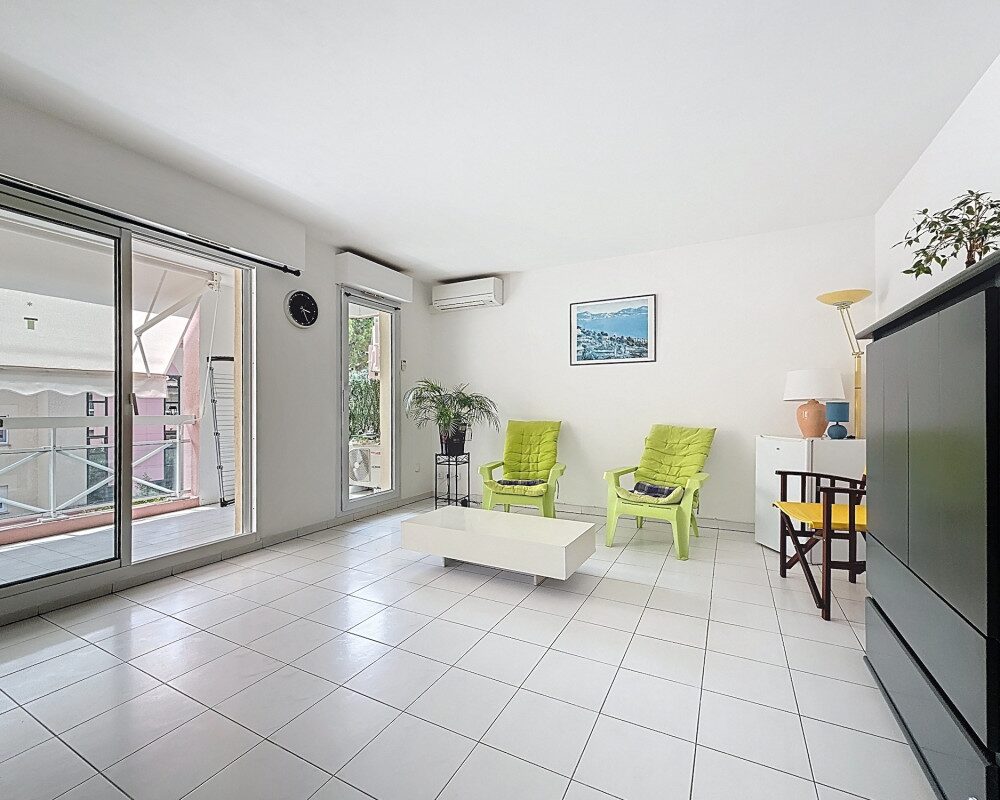 Nice Cimiez - 3 bedrooms corner apartment with garage in Cimiez
