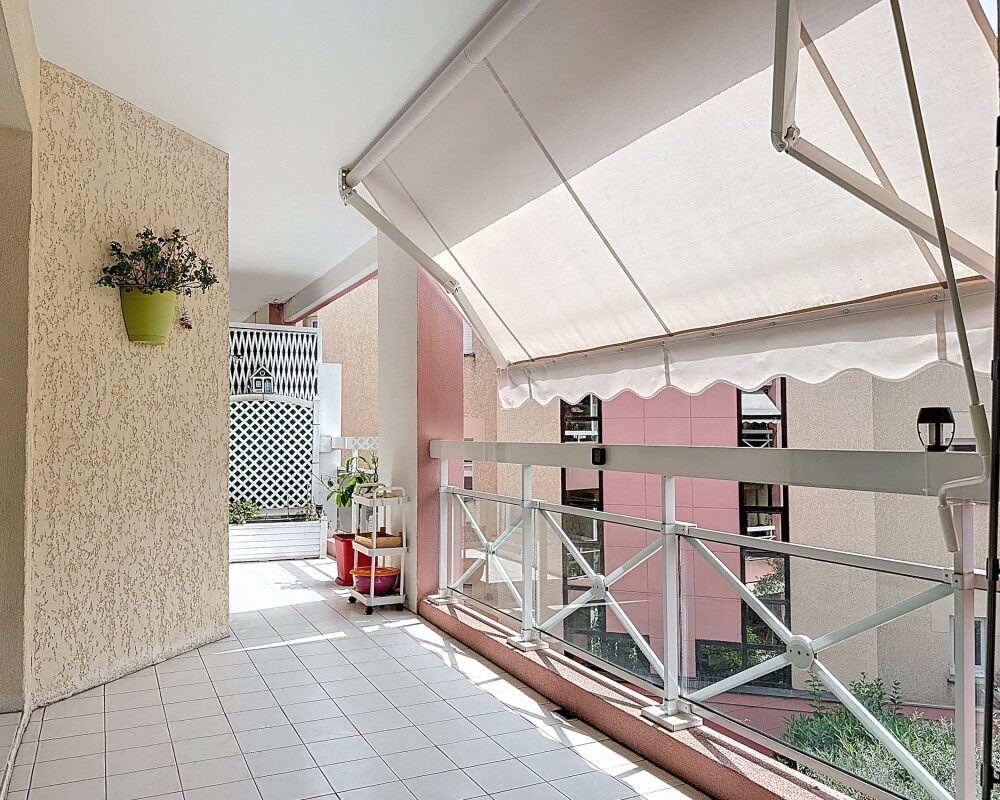 Nice Cimiez - 3 bedrooms corner apartment with garage in Cimiez