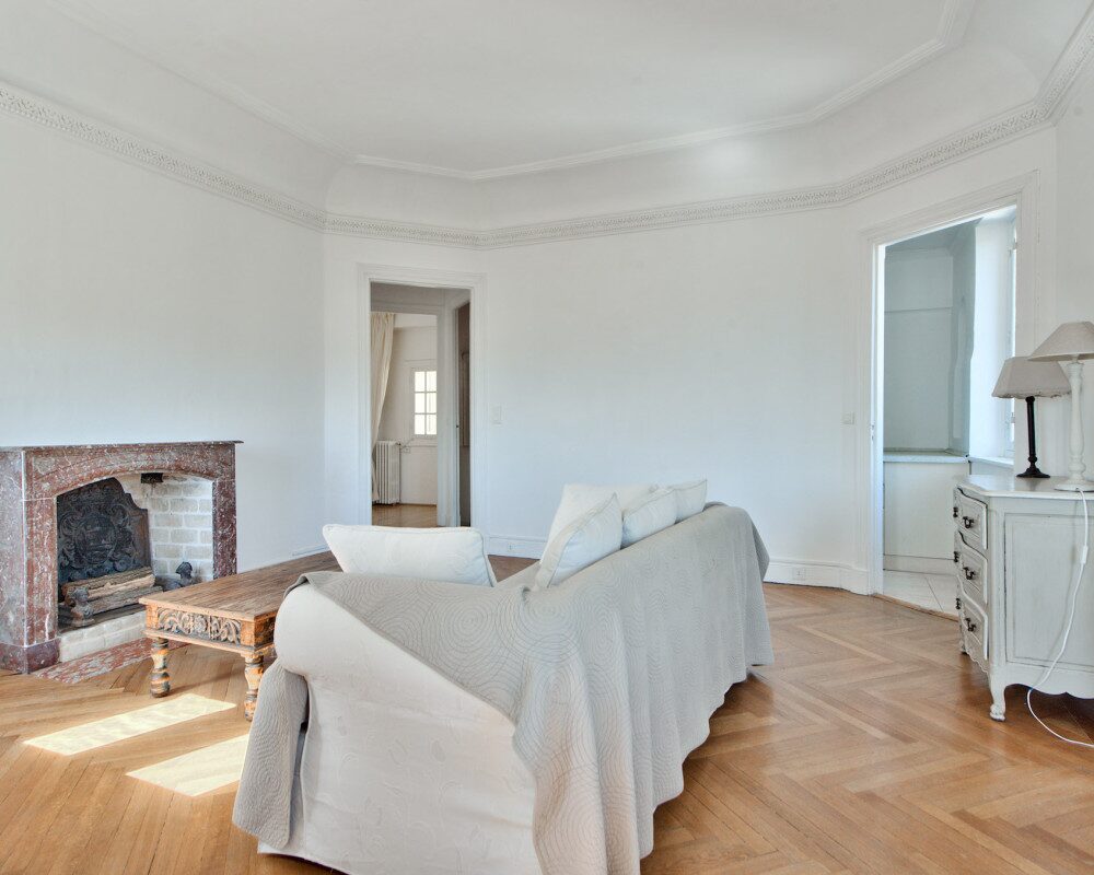 Nice - GAIRAUT / CHATEAU D'AZUR - Your One Bedroom Apartment in a Castle                  