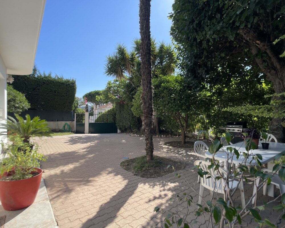 Nice Cimiez - Charming Detached House in the Heart of Domaine Amouroux