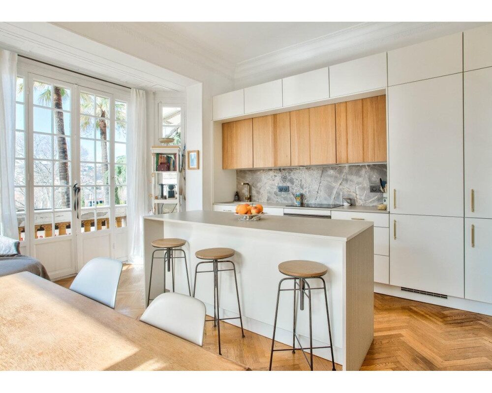  Nice Lower Cimiez - Three bedroom Apartment in a Triple-Exposure Belle Epoque Townhouse 