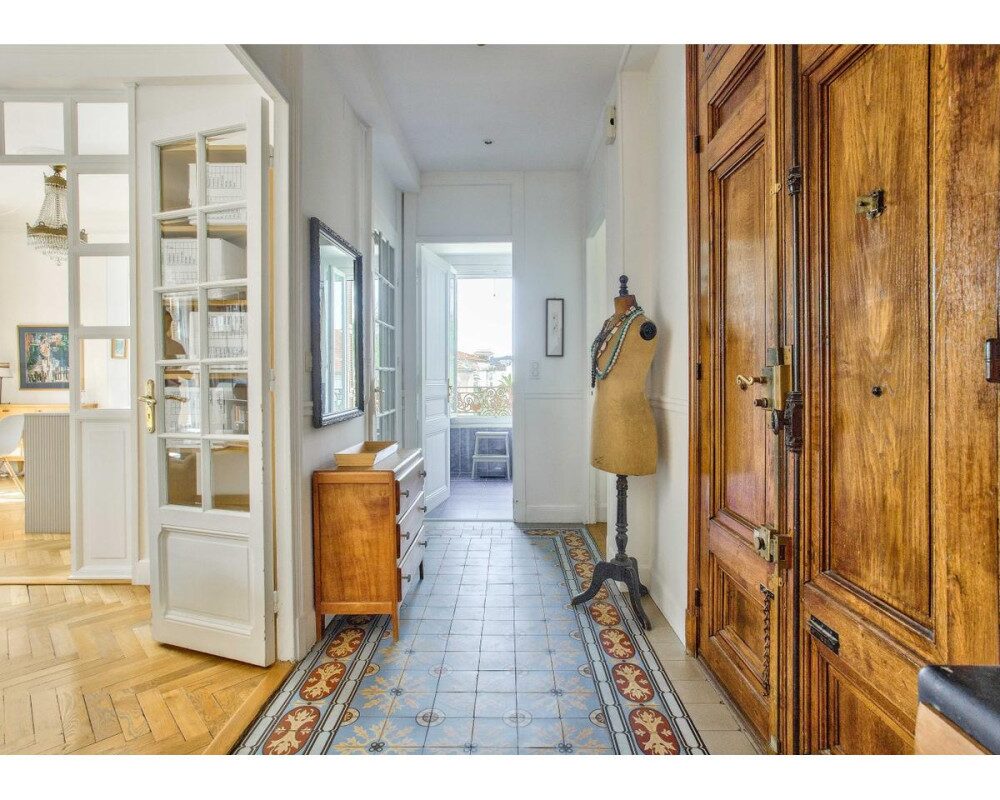  Nice Lower Cimiez - Three bedroom Apartment in a Triple-Exposure Belle Epoque Townhouse 