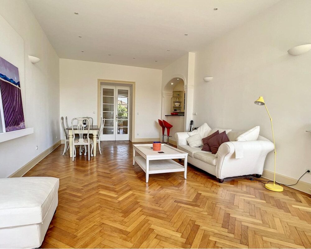   Nice Cimiez - 2 Bedroom Apartment Belle Epoque in a Palace with Balcony    