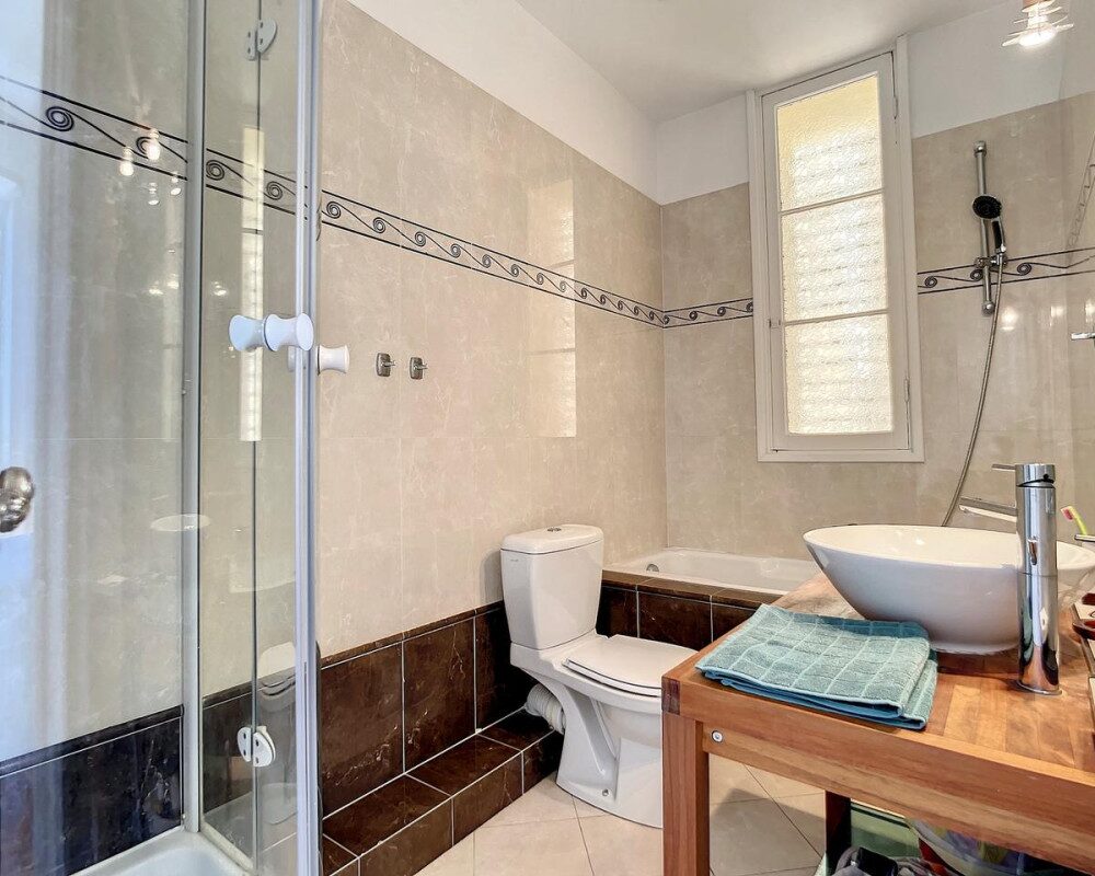   Nice Cimiez - 2 Bedroom Apartment Belle Epoque in a Palace with Balcony    