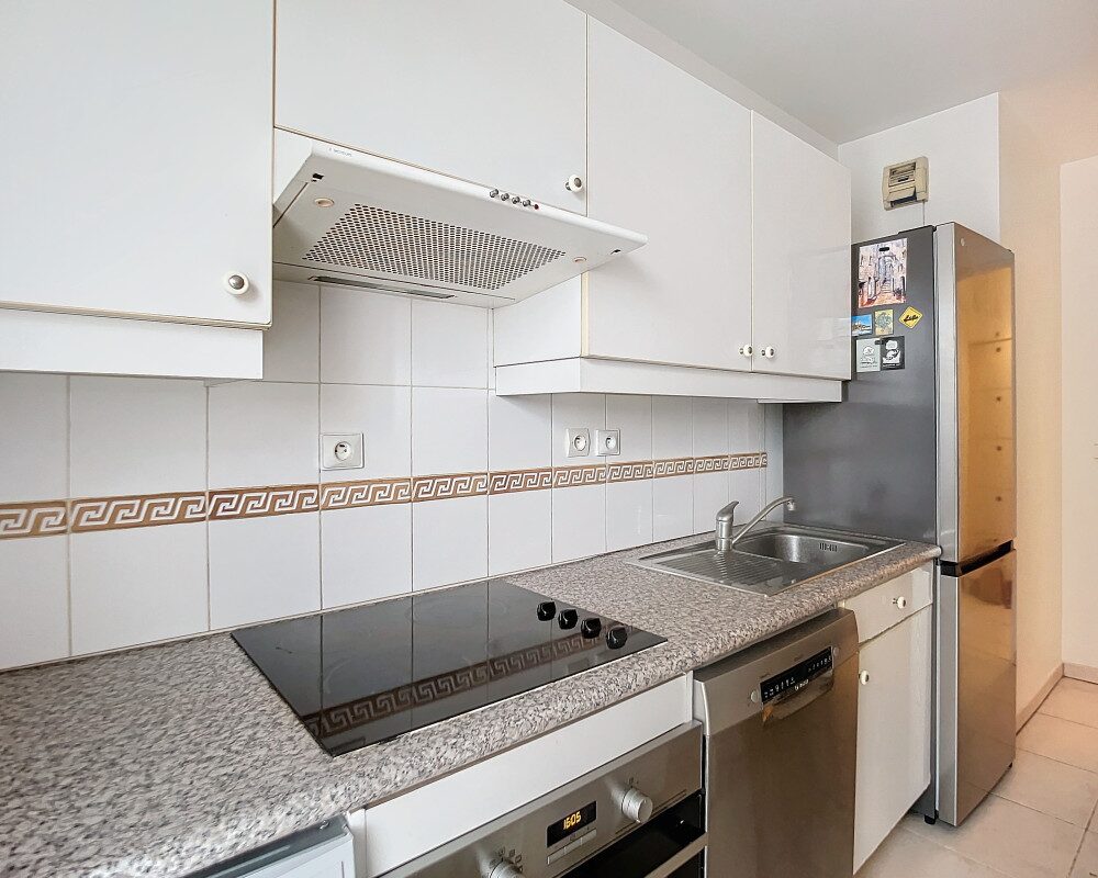 Nice Cimiez - Spacious 1 Bedroom Apartment in a Wooded Setting