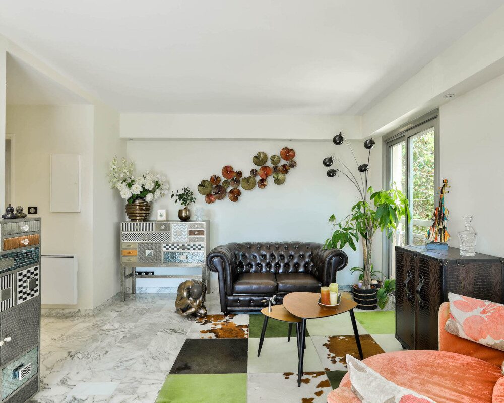 Nice Valrose - 4 rooms on top floor with terrace