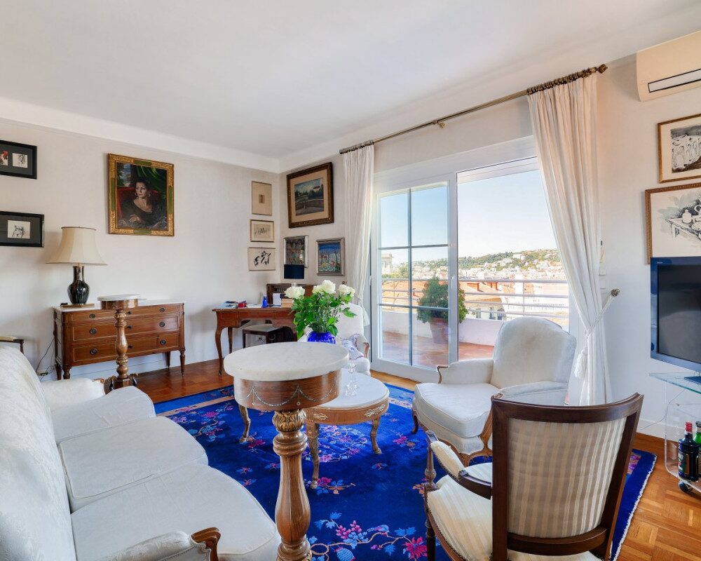 NICE - Rare for Sale - Spacious Top-floor 2/3 Bedroom Apartment with Sea View, Cimiez District