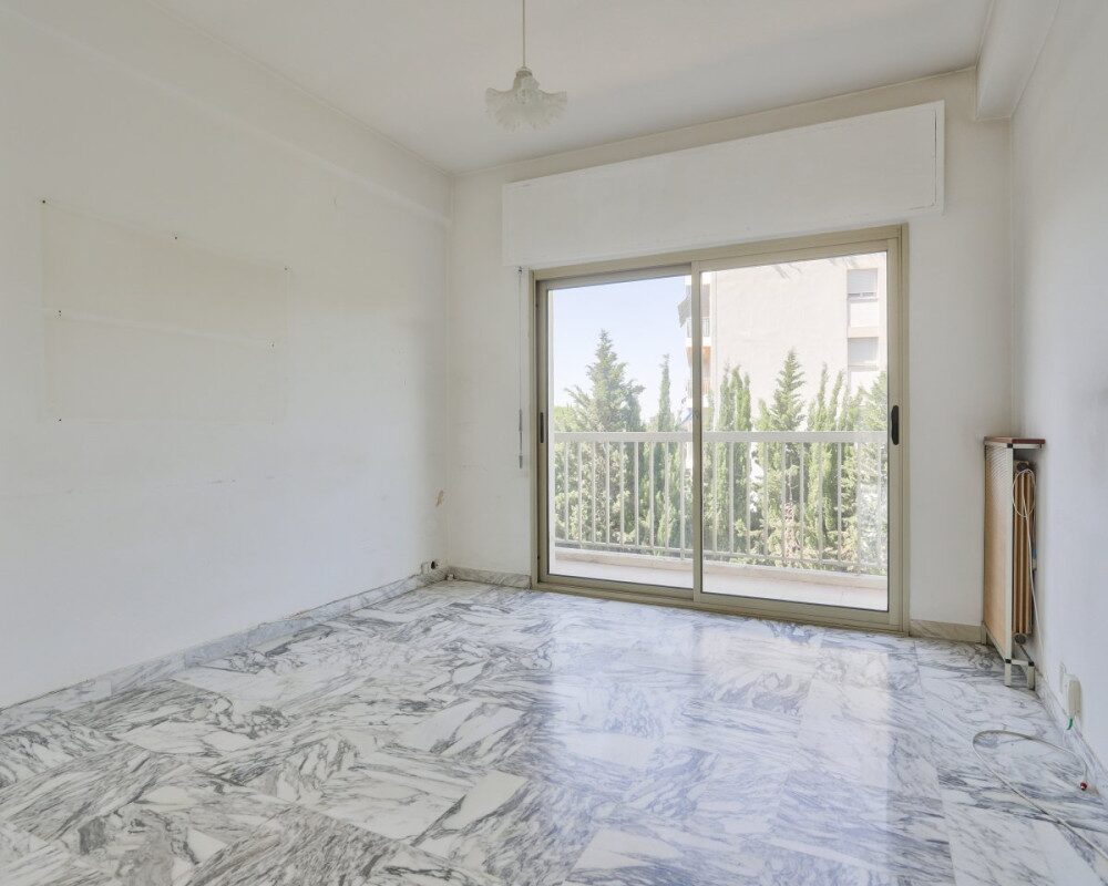 Nice Cimiez - Bright 2 Bedroom Apartment on Penultimate Floor