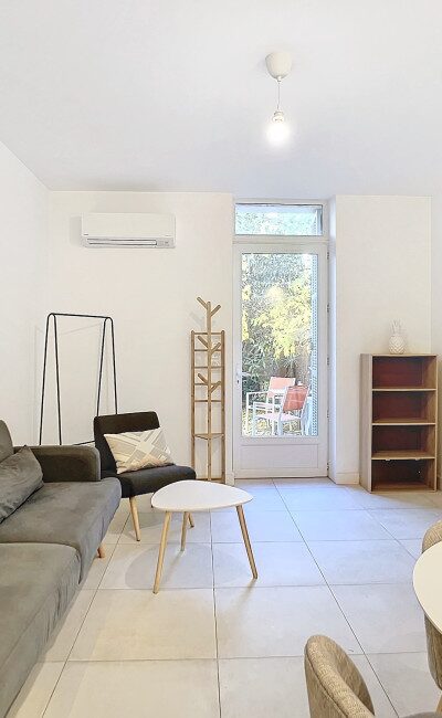 Charming bourgeois apartment in Cimiez with greenery, quiet, and comfort