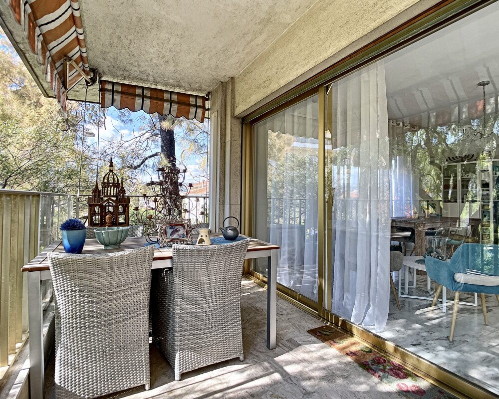 Nice Heart Cimiez - Bright 2 / 3 Bedroom 98 sqm in absolute calm          