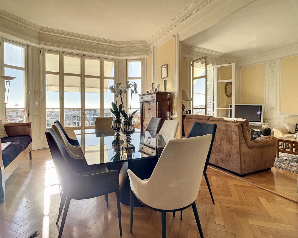 Coeur Cimiez - Beautiful 4 Bedroom Apartment of 140 sqm in High Floor with Sea View and Parking       