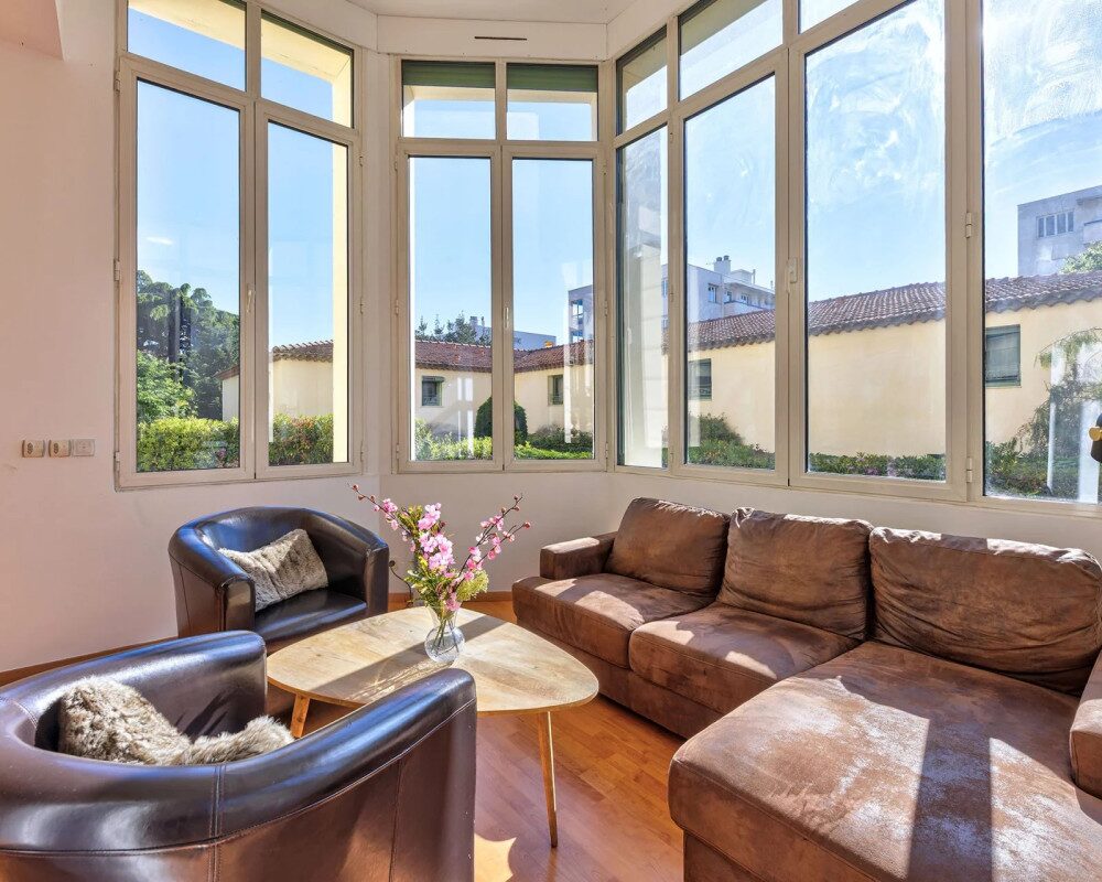 Apartment  - 2 rooms  - 64.53 mÂ² -  â¬375,000 - Sold 