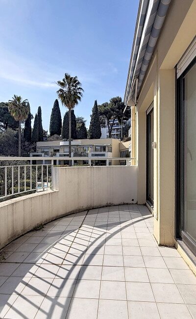 Nice Cimiez Monastère Sea View Apartment with Terrace