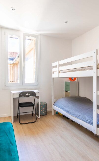 Nice Gambetta  Top Floor 1-Bedroom Apartment for Sale