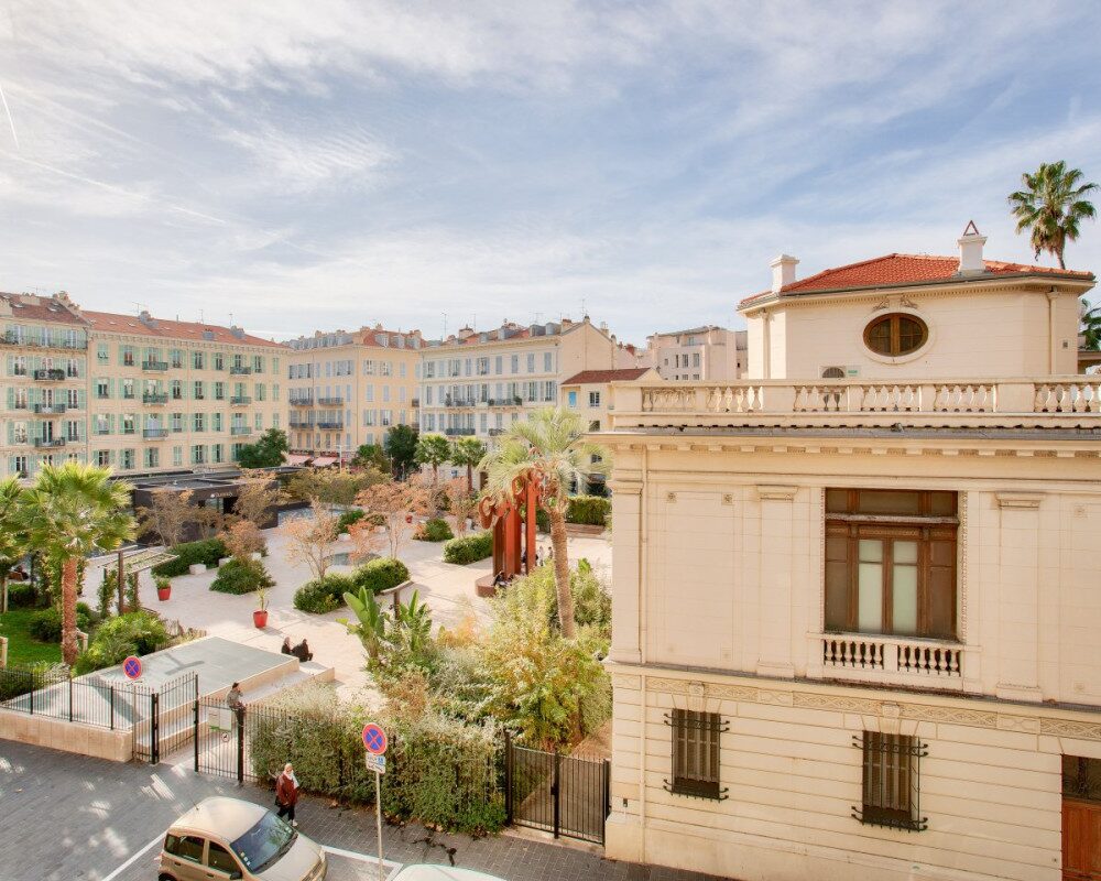 NIZZA - Dubouchage - Magnifico appartamento di 180 mÂ² di 7 locali in una residenza di carattere nel cuore della cittÃ 