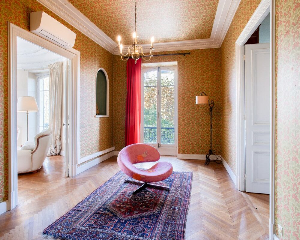 NIZZA - Dubouchage - Magnifico appartamento di 180 mÂ² di 7 locali in una residenza di carattere nel cuore della cittÃ 