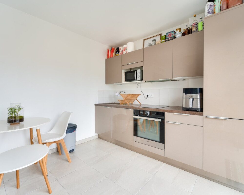 NIZZA - Cimiez - Bellissimo monolocale di 26 mÂ² all'ultimo piano di una residenza recente 