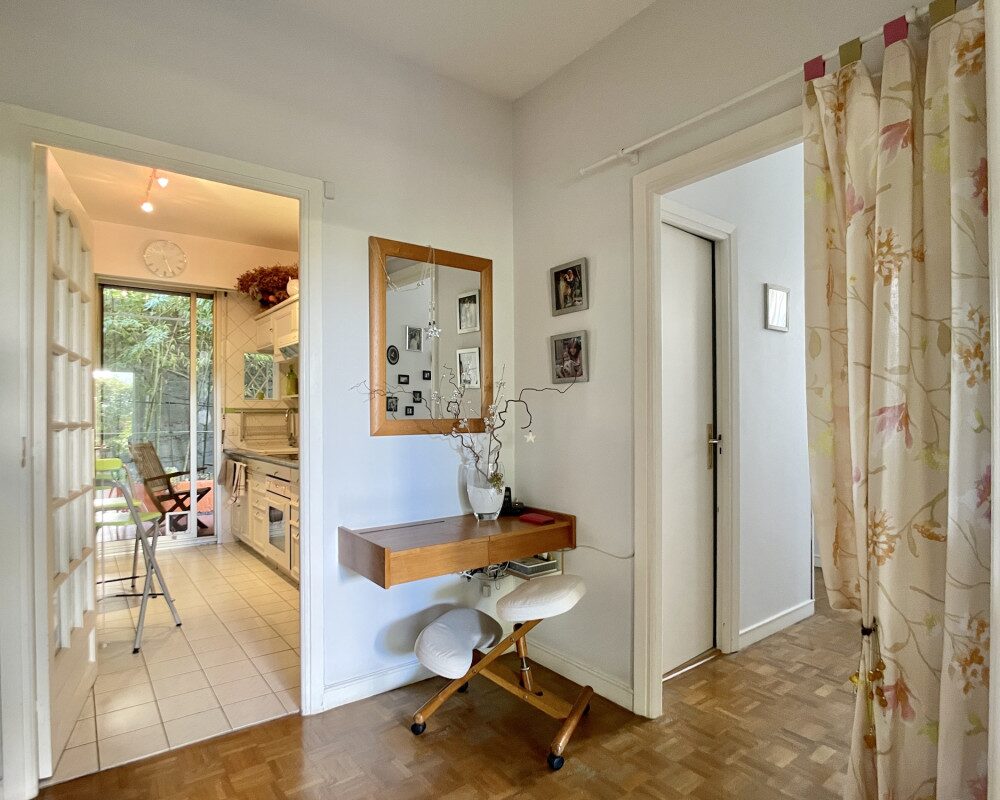 Nizza Cimiez - Ampio bilocale di 62mÂ² al piano giardino con 99mÂ² di spazio esterno 