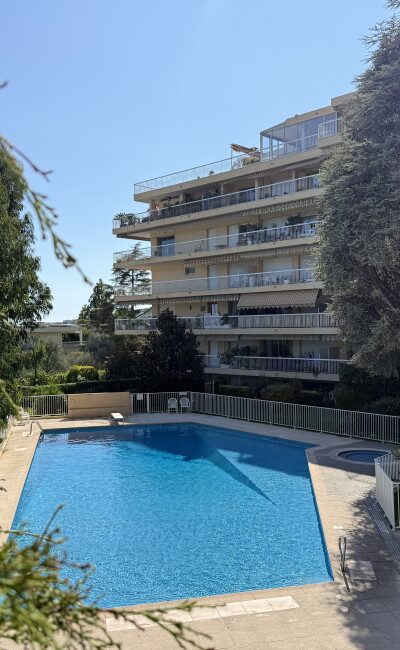 Appartamento di 4 locali a Nizza Chambrun, residenza con piscina