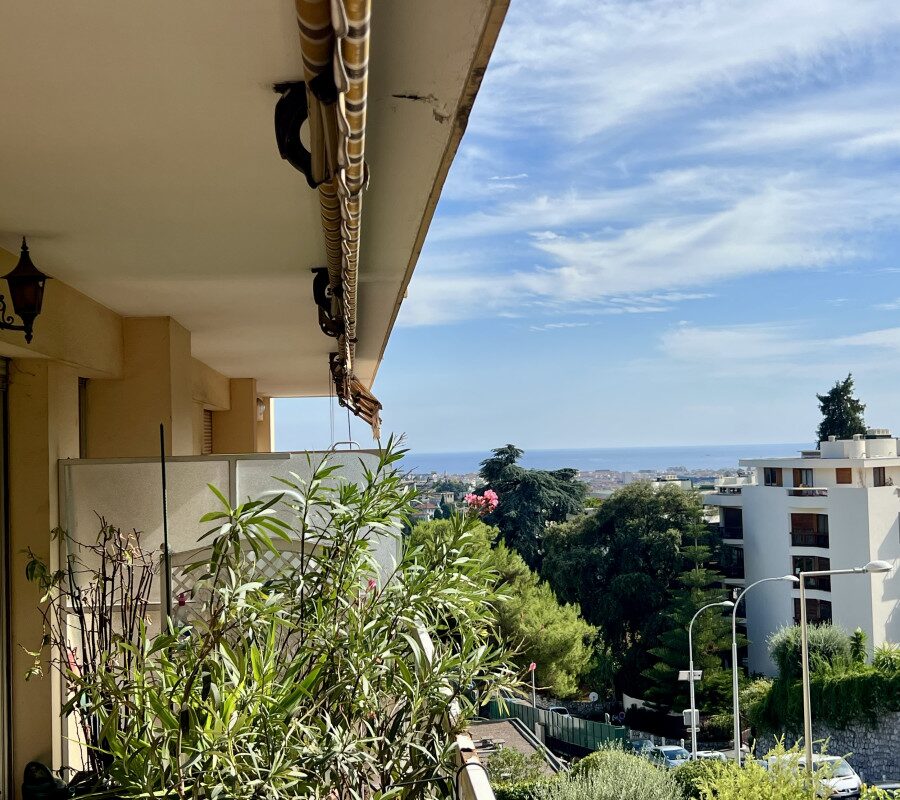 Nizza - Appartamento di 4 locali con doppia esposizione nel cuore di un elegante residence