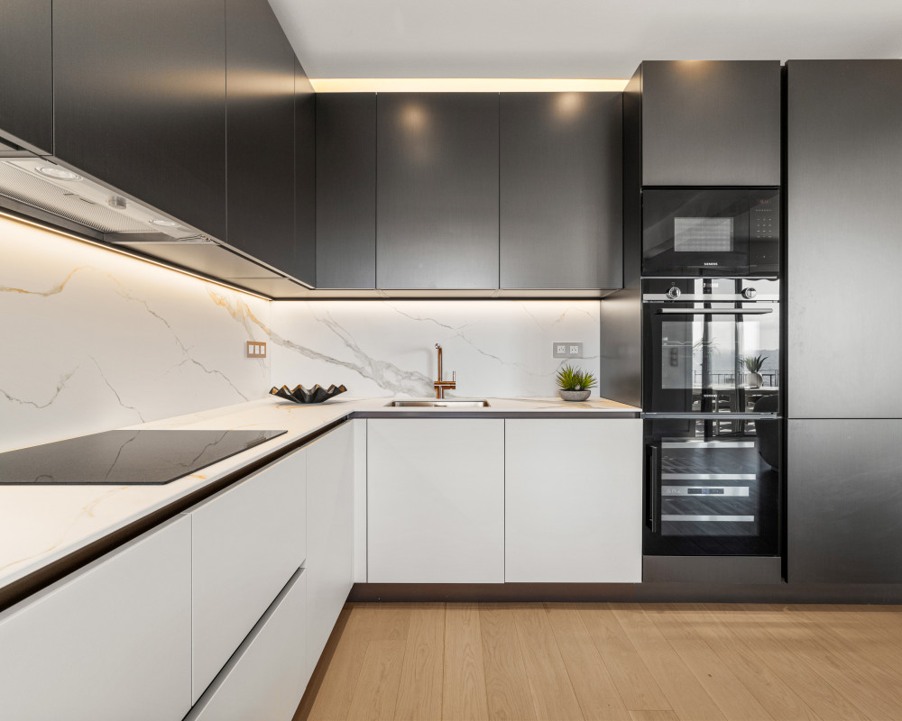 Nizza â Mont Alban â Ampio appartamento di 3 locali di 89,05 mÂ², completamente ristrutturato, con terrazza, garage e vista mare