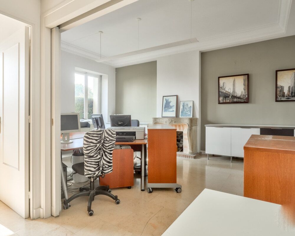 Nice - Cimiez - Grand 4 pièces de 116 m² à rénover situé dans un palais Bel époque