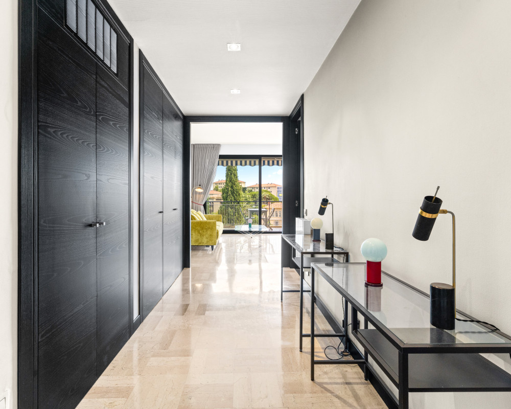Appartement  - 2 piÃ¨ces  - 72.45 mÂ² -  2 100 â¬/mois CC - Ã louer 