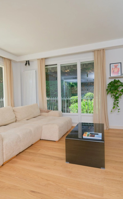 Appartement 3 pièces rénové haut de gamme à Nice Cimiez