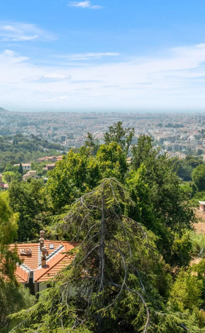 Maison provençale T5 de plus de 200 m² à vendre à Nice Gairaut