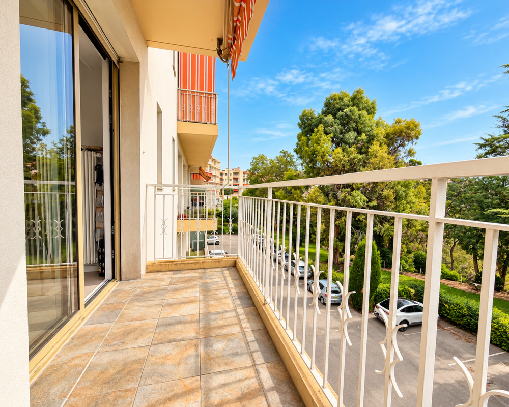 Appartement  - 5 pièces  - 122.78 m² -  710 000 € - À vendre 