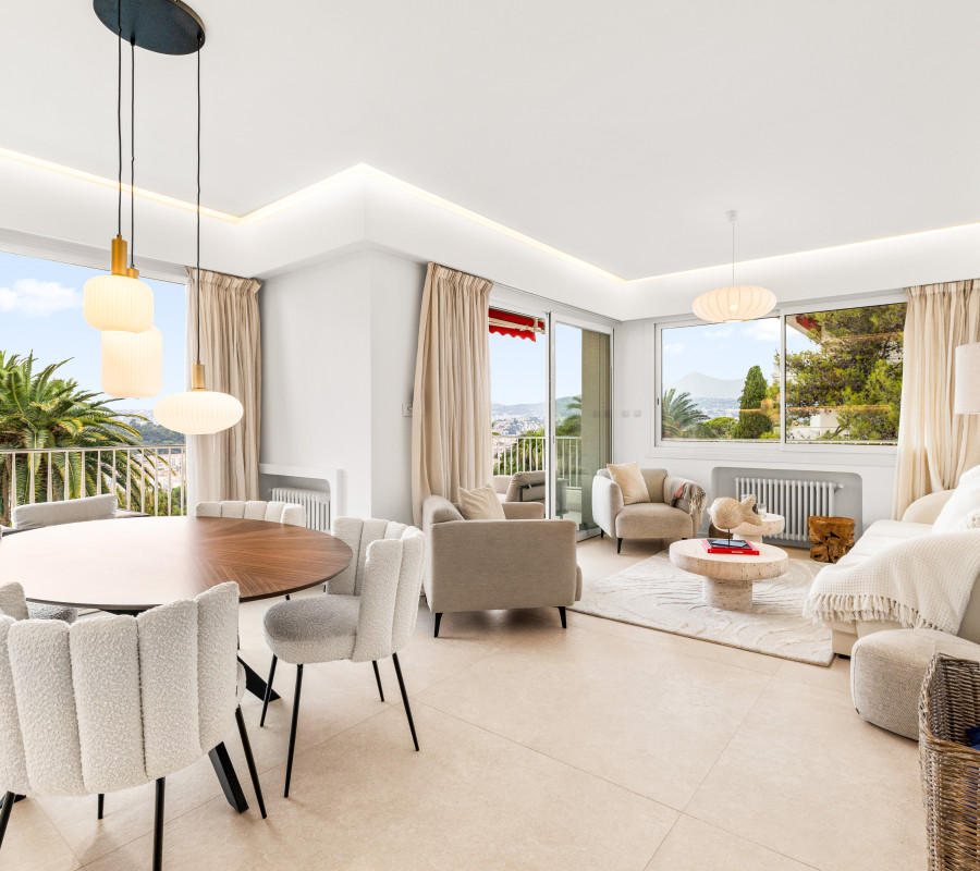 Nice - Mont Boron - Grand 3 pièces de 88 m² entièrement rénové avec terrasse et vue panoramique sur la baie des anges