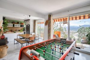 Nizza Cimiez – Bellissimo appartamento di 110 m² completamente ristrutturato in residence con giardino
