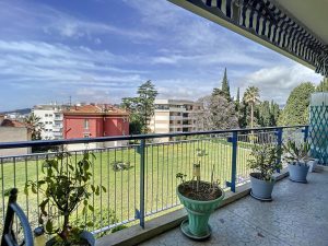 Nice Heart of Cimiez – Pleasant 2 Bedroom Apartment on a High Floor with Terrace, Sea and Garden View