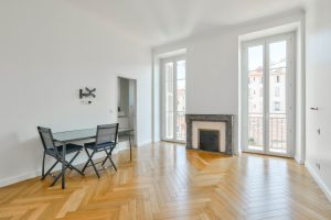 Nice Parc Wilson – Renovated 3 Bedroom through-building Apartment