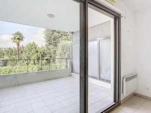 Nizza Cimiez – Piacevole monolocale con terrazza in un residence con piscina