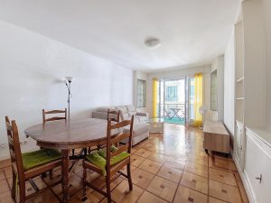 Fleurs – Appartement 3 Pièces meublé avec terrasse et balcon