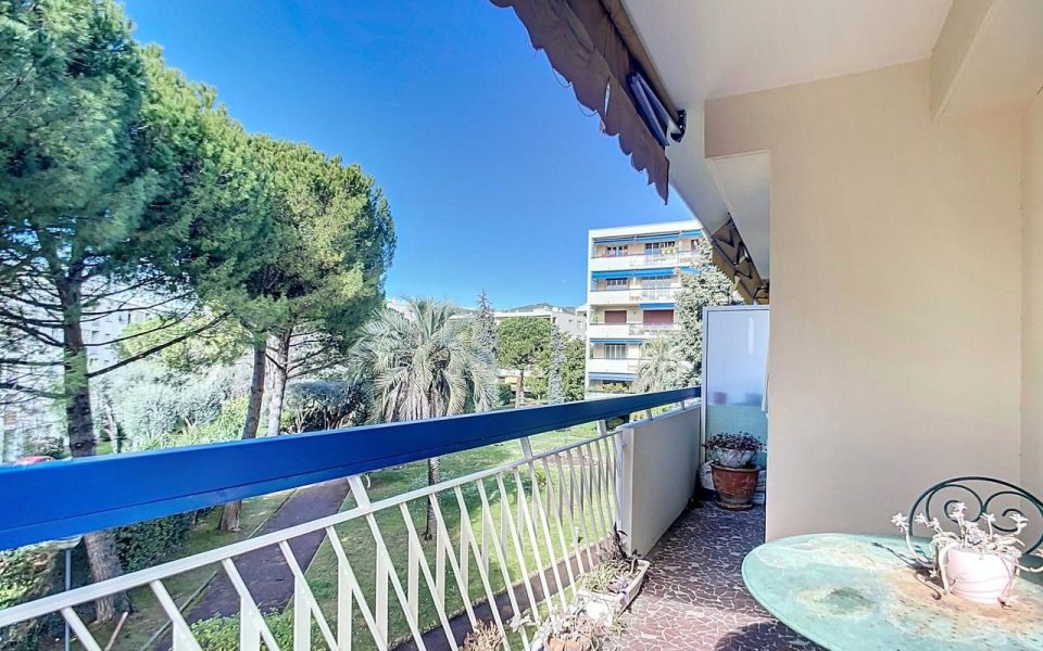 Nizza Cimiez Flirey – Spazioso appartamento di 2 locali 60 m² in una residenza tranquilla e sicura : photo 2