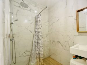 Nizza Cimiez – Bellissimo appartamento completamente ristrutturato in un residence con piscina