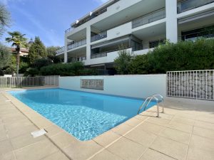 Nizza Cimiez – Piacevole monolocale con terrazza in un residence con piscina