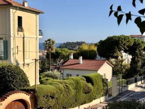 Nizza Cimiez Residenziale – 4 vani con terrazza e garage chiuso